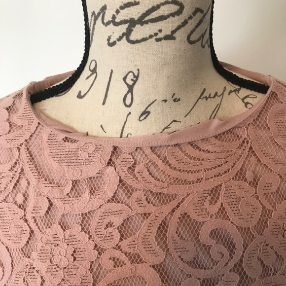Liz Claiborne Long Sleeve Lace Top - Picture 4 of 7